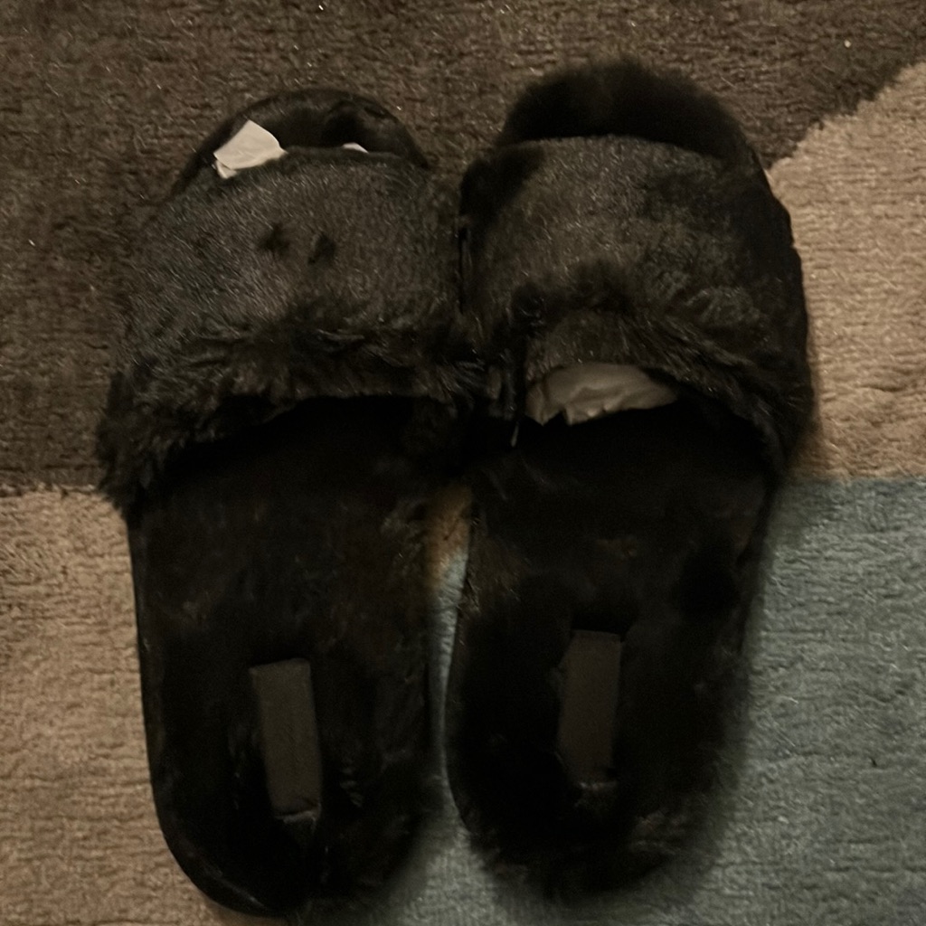 Brand New Vs Pink Slippers